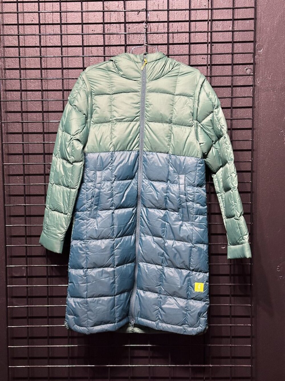 Cotopaxi Womens Convertible Vest to Parka Jacket